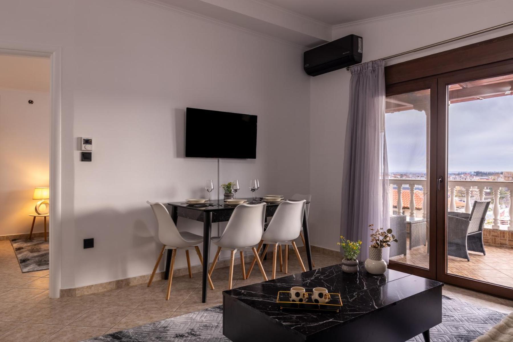 Luxury Central Apartment 2 ซานธี ภายนอก รูปภาพ
