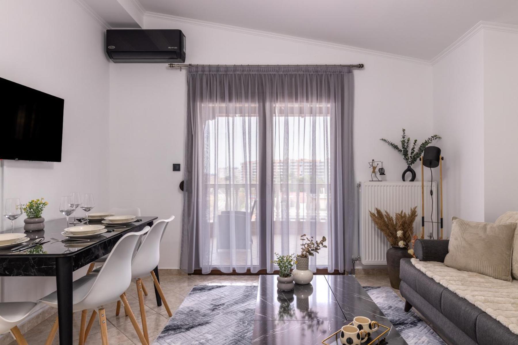 Luxury Central Apartment 2 ซานธี ภายนอก รูปภาพ